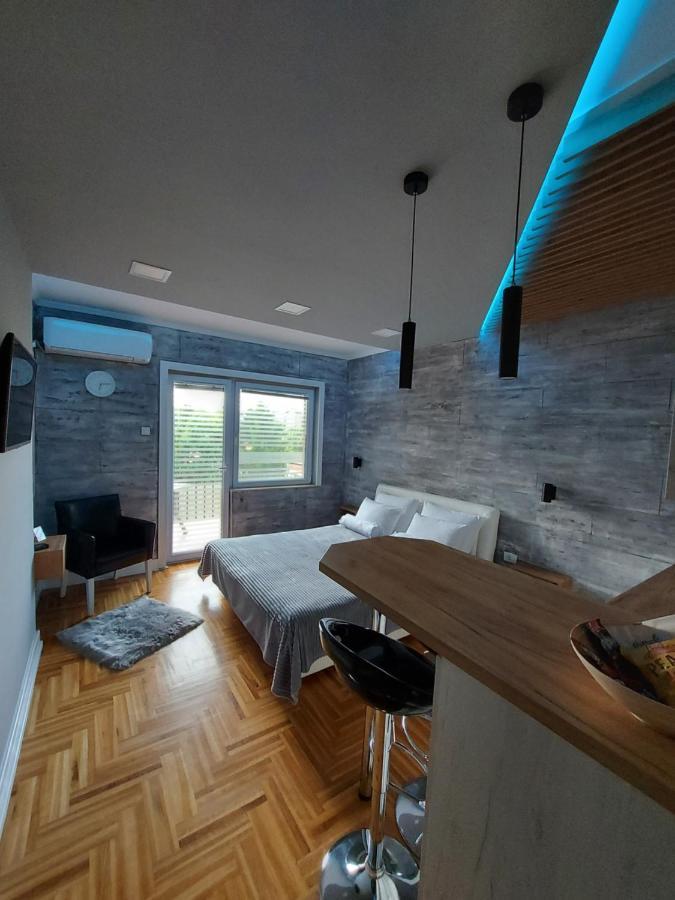 Apartman Studio Milica I Subotica Ngoại thất bức ảnh